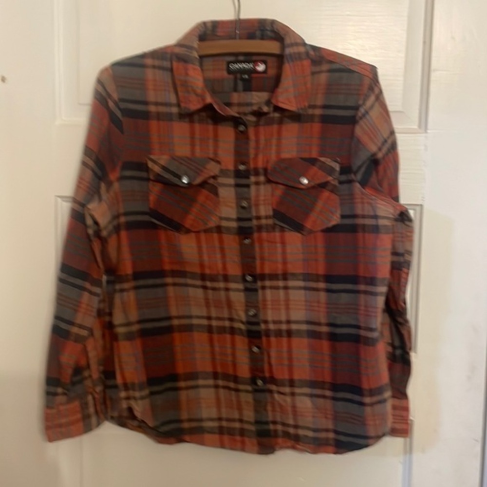 Canada Weather Gear women's flannel L